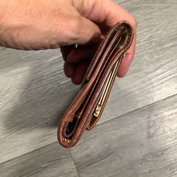 Dooney & Bourke Vintage Black Pebbled Leather w/Brown Leather Trim Coin Purse - Picture 6 of 14